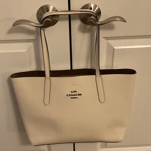 Coach Off-White Leather Tote Bag